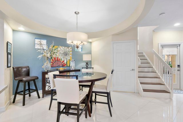 11377 Lakeview Drive 69-u, Coral Springs, FL 33071