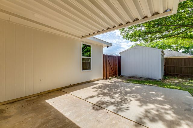 713 Bridgewater Lane, Mesquite, TX 75181