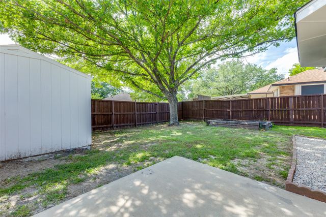 713 Bridgewater Lane, Mesquite, TX 75181