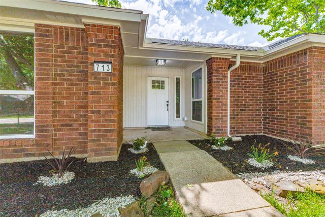 713 Bridgewater Lane, Mesquite, TX 75181