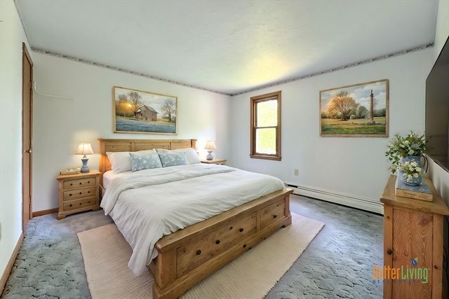 107 Douglas Pike, Uxbridge, MA 01569