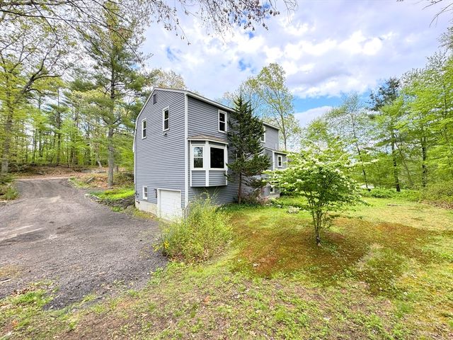 107 Douglas Pike, Uxbridge, MA 01569