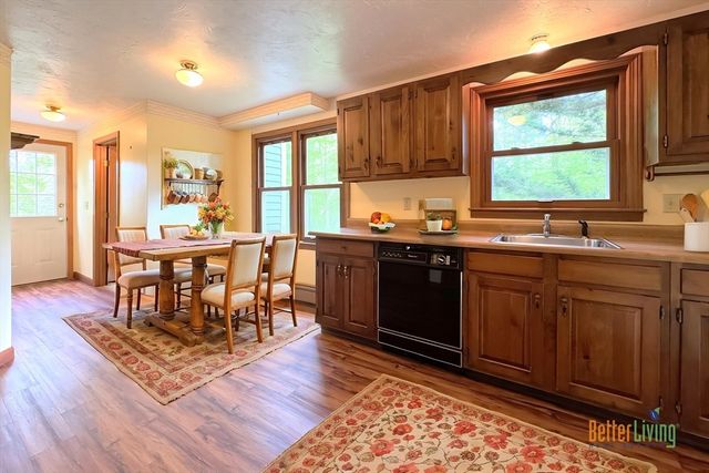 107 Douglas Pike, Uxbridge, MA 01569