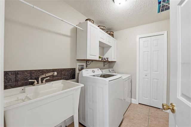 1813 LAKEWOOD DRIVE, St Cloud, FL 34771