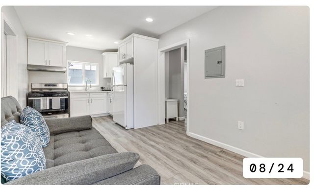 1816 W 22nd, Los Angeles, CA 90018