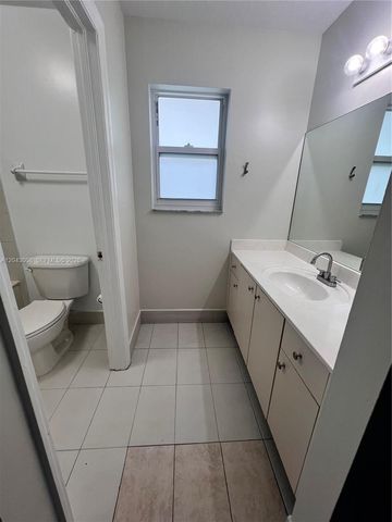 20613 SW 93rd Ave 2, Cutler Bay, FL 33189