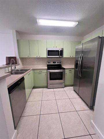 20613 SW 93rd Ave 2, Cutler Bay, FL 33189