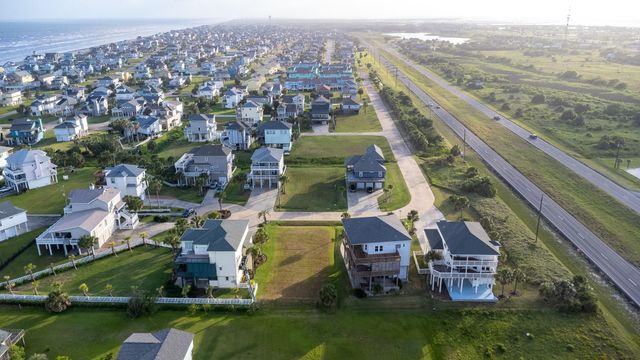 4010 Mutiny Court, Galveston, TX 77554