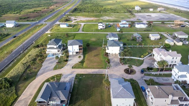 4010 Mutiny Court, Galveston, TX 77554