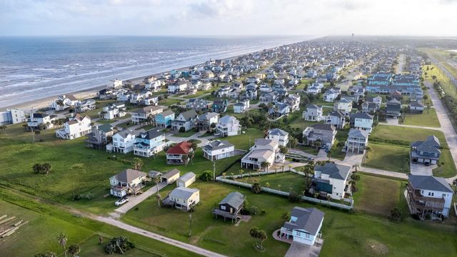 4010 Mutiny Court, Galveston, TX 77554