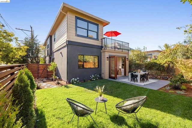 2619 Mathews St, Berkeley, CA 94702