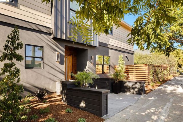2619 Mathews St, Berkeley, CA 94702