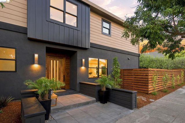 2619 Mathews St, Berkeley, CA 94702