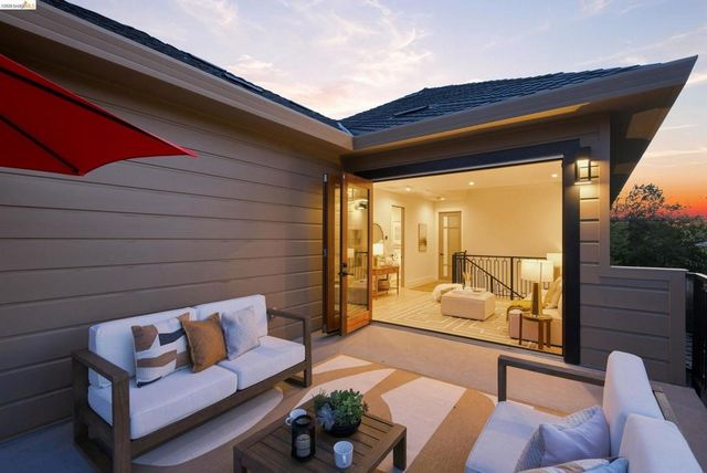 2619 Mathews St, Berkeley, CA 94702
