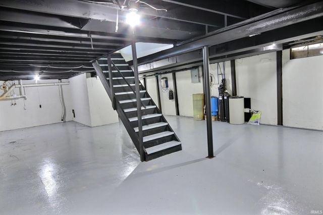 8120 Manor Drive, Fort Wayne, IN 46825