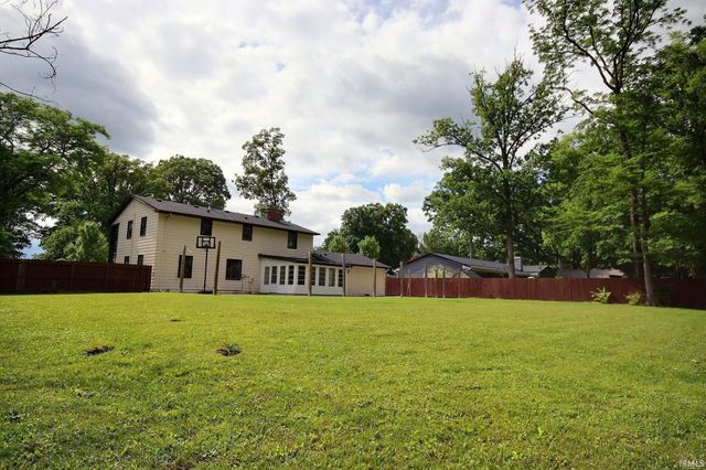 8120 Manor Drive, Fort Wayne, IN 46825