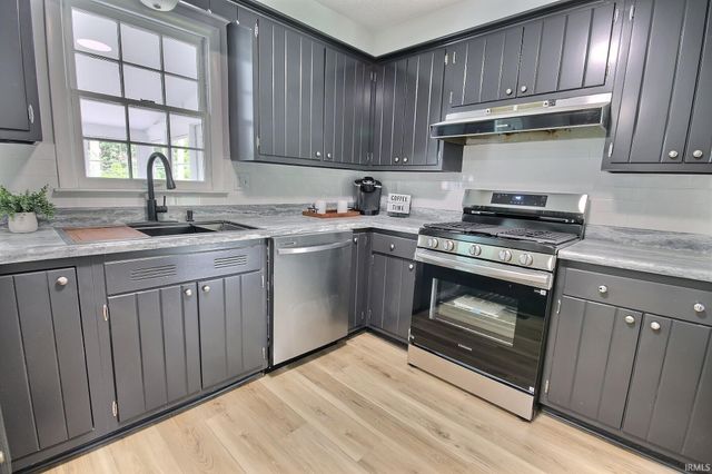 8120 Manor Drive, Fort Wayne, IN 46825