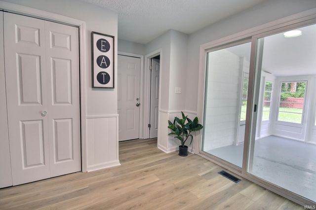 8120 Manor Drive, Fort Wayne, IN 46825