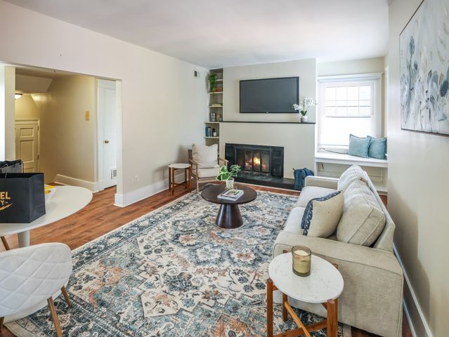 712 S Aiken Avenue, Shadyside, PA 15232