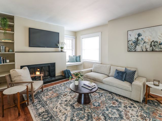 712 S Aiken Avenue, Shadyside, PA 15232