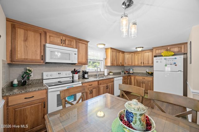 7108 Carolina Beach Road, Wilmington, NC 28412