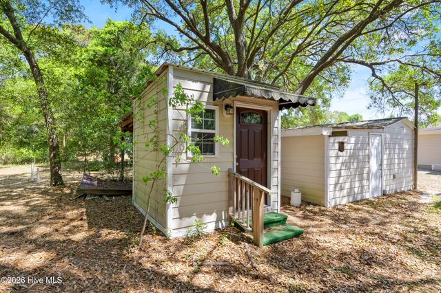 7108 Carolina Beach Road, Wilmington, NC 28412