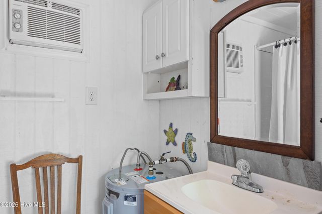 7108 Carolina Beach Road, Wilmington, NC 28412