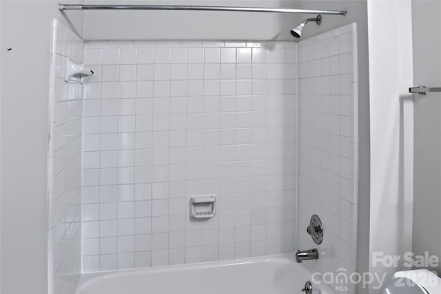 6805 Cabot Circle, Charlotte, NC 28226