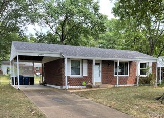 1515 Beecher Drive, St Louis, MO 63136