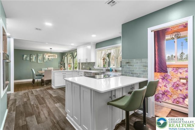 1042 Neffs Laurys Road, North Whitehall Twp, PA 18059