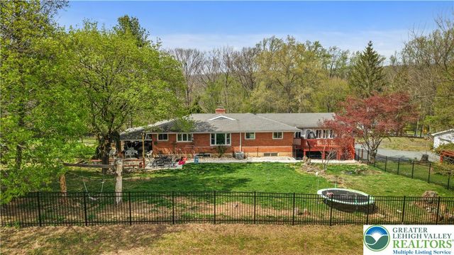 1042 Neffs Laurys Road, North Whitehall Twp, PA 18059