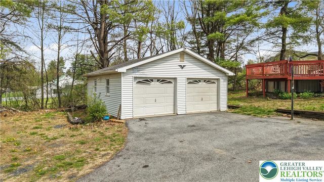 1042 Neffs Laurys Road, North Whitehall Twp, PA 18059