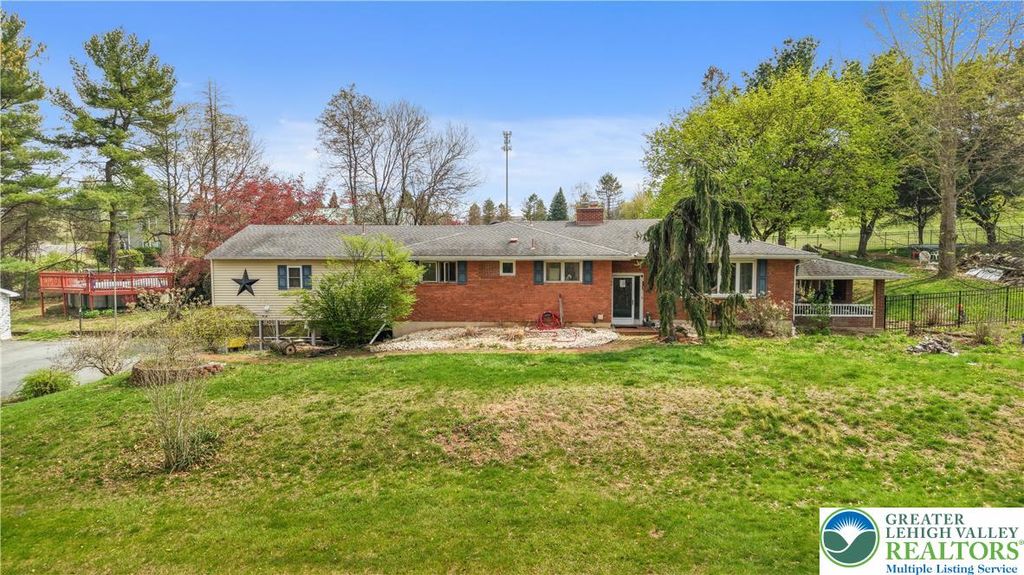1042 Neffs Laurys Road, North Whitehall Twp, PA 18059