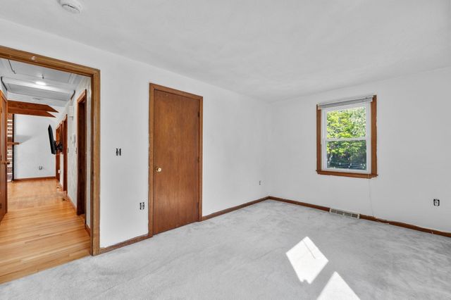 129 Forest St, Franklin, MA 02038