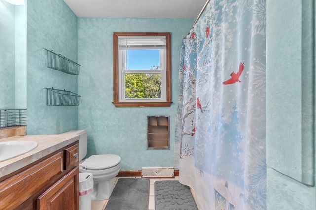 129 Forest St, Franklin, MA 02038
