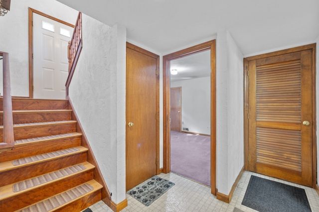 129 Forest St, Franklin, MA 02038