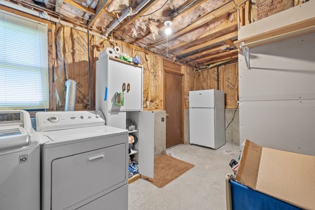 129 Forest St, Franklin, MA 02038