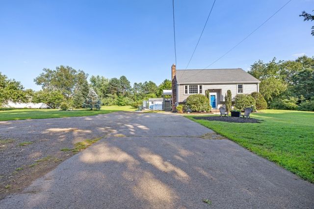129 Forest St, Franklin, MA 02038