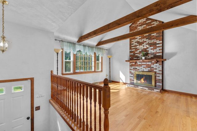 129 Forest St, Franklin, MA 02038