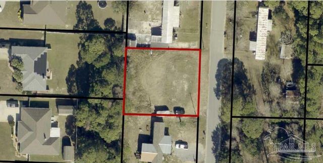 1915 Constitution Dr, Navarre, FL 32566