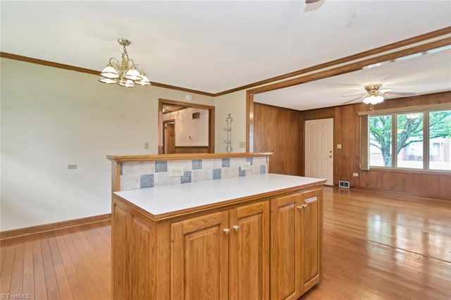 201 Oakwoods Lane, Wilkesboro, NC 28697