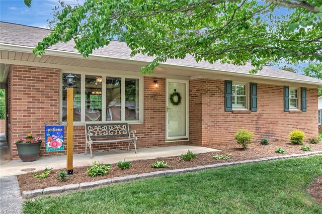 201 Oakwoods Lane, Wilkesboro, NC 28697