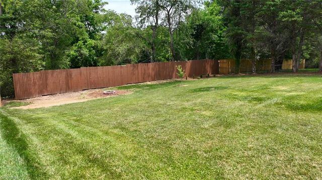 201 Oakwoods Lane, Wilkesboro, NC 28697