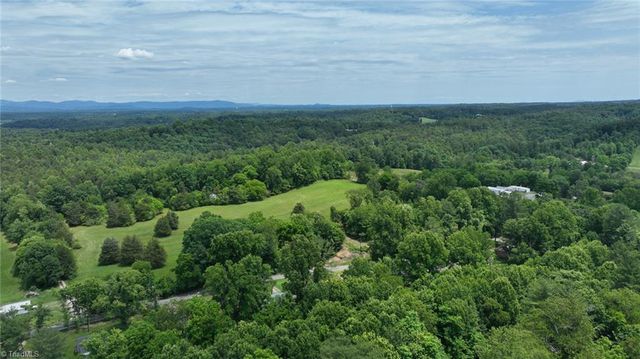 201 Oakwoods Lane, Wilkesboro, NC 28697