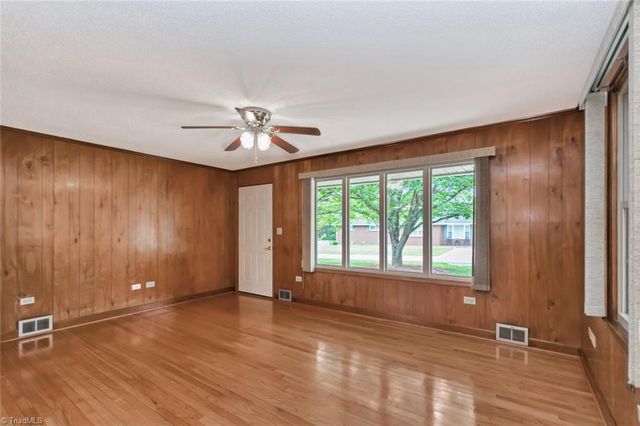 201 Oakwoods Lane, Wilkesboro, NC 28697
