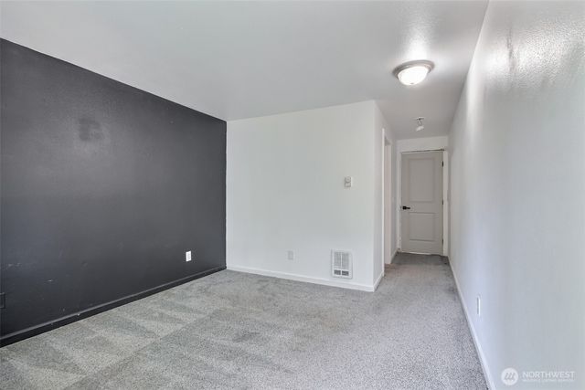 524 Brown Street SE, Orting, WA 98360