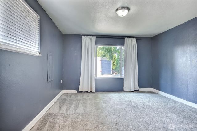 524 Brown Street SE, Orting, WA 98360