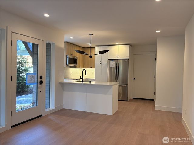 3024 NE 95th Street, Seattle, WA 98115
