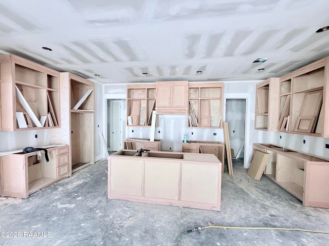 201 Cliffside Drive, Youngsville, LA 70592