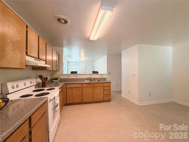 3125 Amay James Avenue, Charlotte, NC 28208